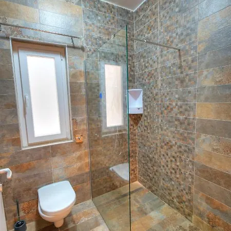 Spacious & Modern 3 Bedroom Near Seafront Jbor1-1 Gzira