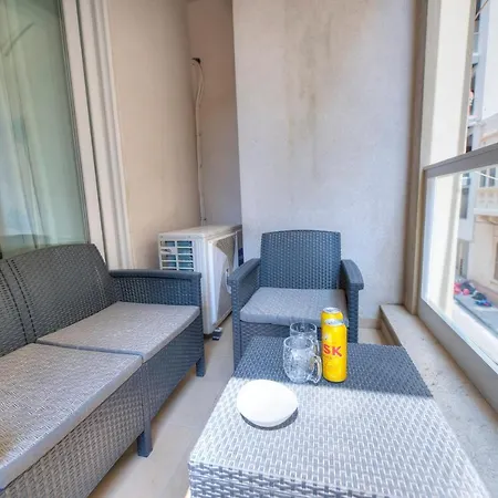 Spacious & Modern 3 Bedroom Near Seafront Jbor1-1 *