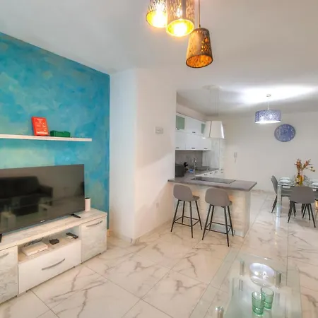Spacious & Modern 3 Bedroom Near Seafront Jbor1-1 شقة Gzira